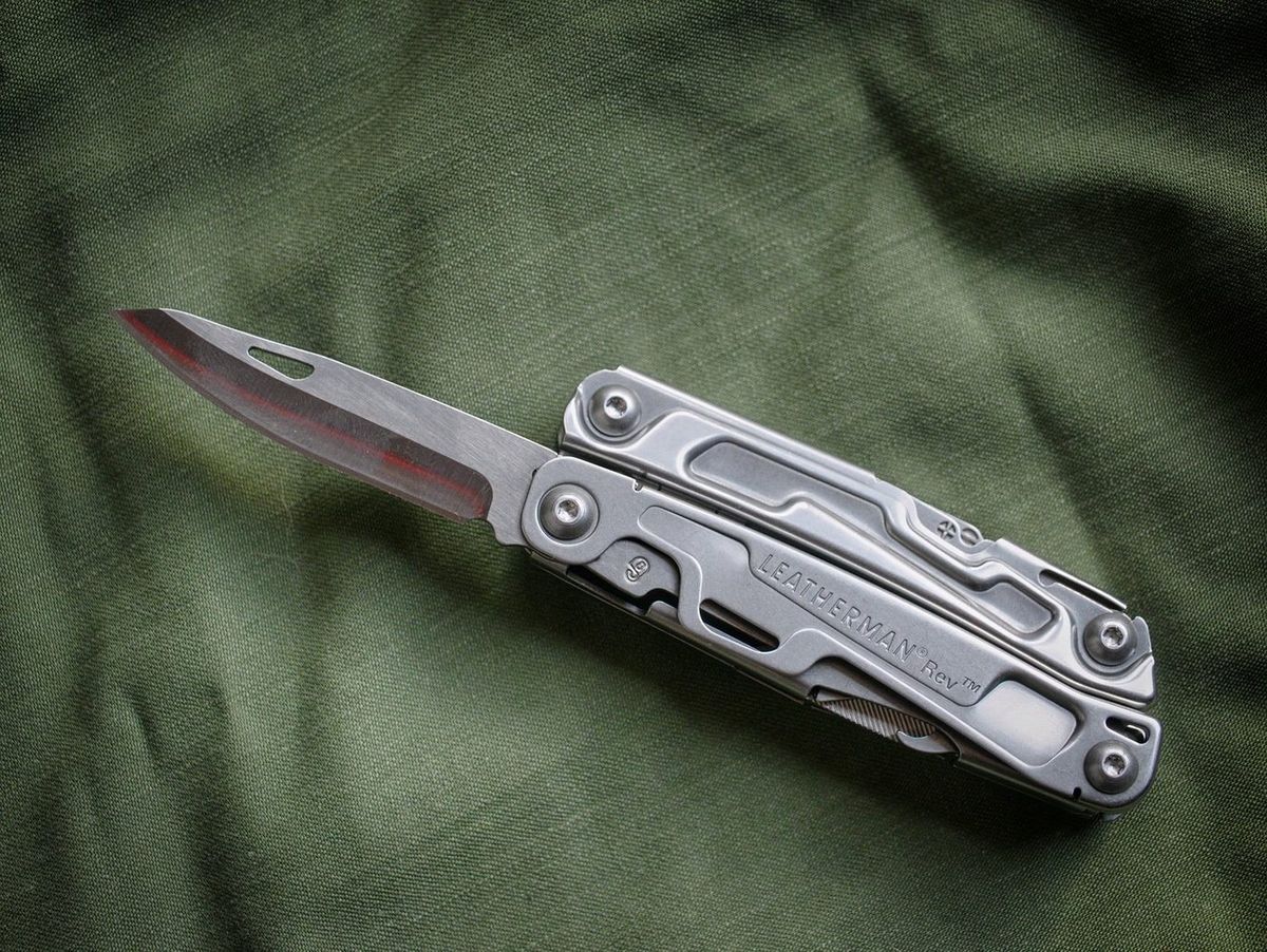 The 5 Best MultiTools for Firefighters in 2026
