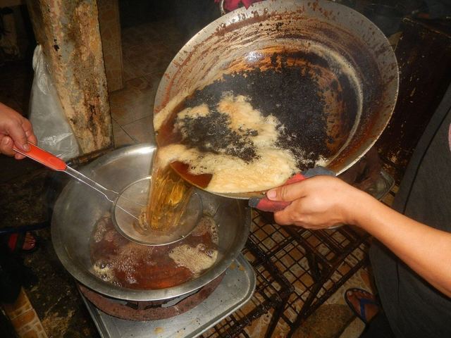 Is Coconut Oil Flammable? Cooking, Candles, and Skin Use