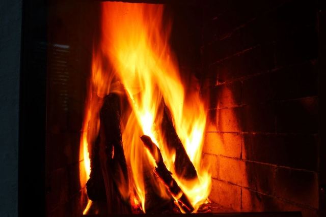 What Does Fire Weigh? Does fire have mass?